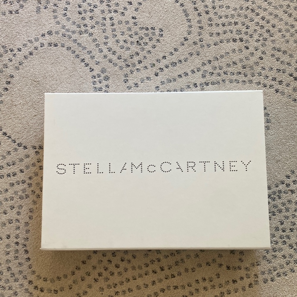 Brand new Stella McCartney bucket hat